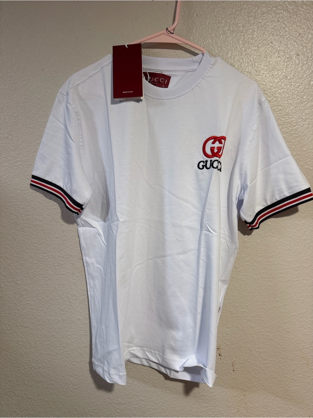 Gucci White T-Shirt with Red Logo and Black-Red Trim